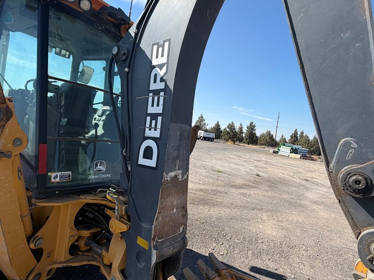 2017-deere-410l-image-46
