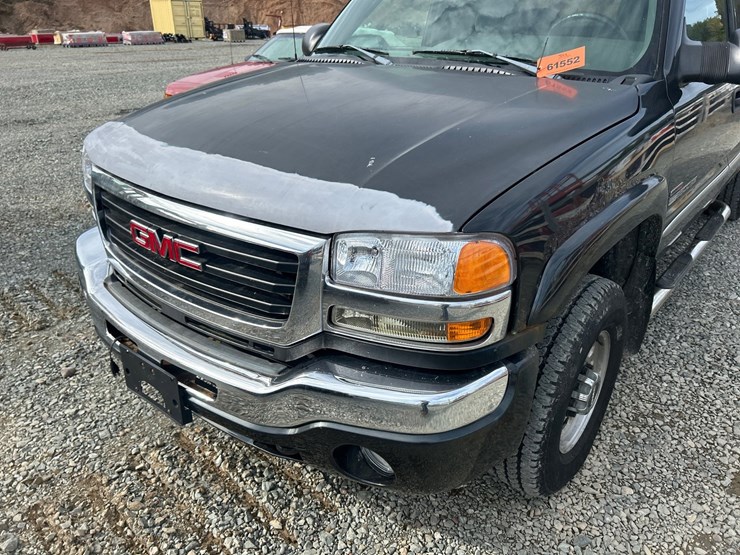 2005-gmc-sierra-2500-image-9