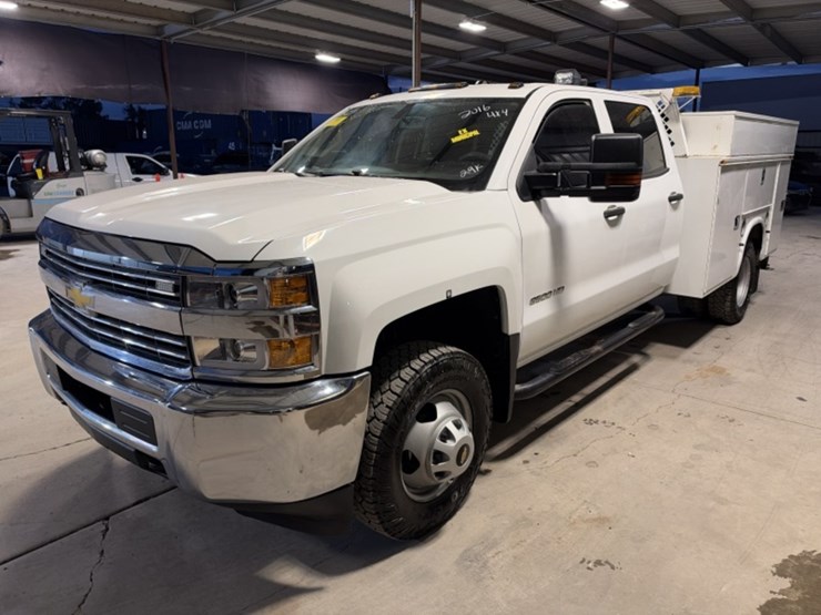 2016-chevrolet-silverado-3500hd-image-4