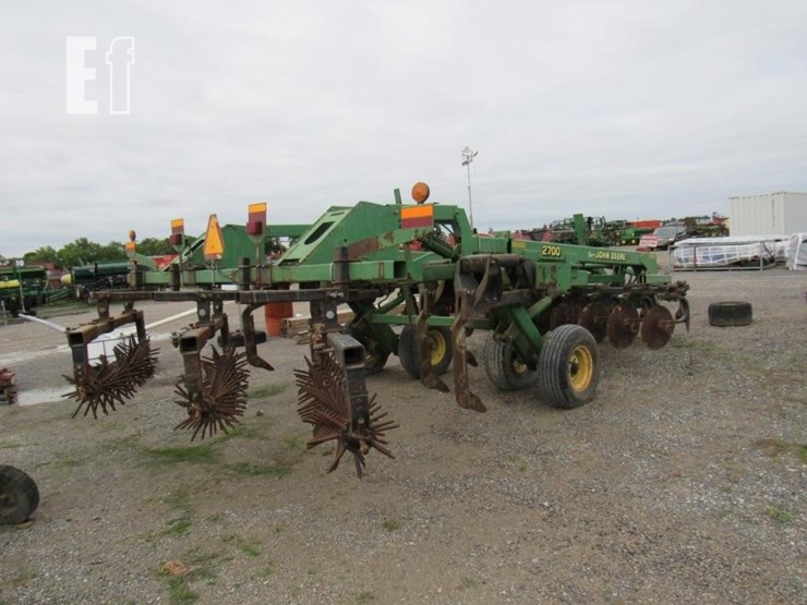 john-deere-2700-image-12