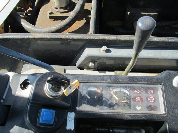 new-holland-e55bx-image-46