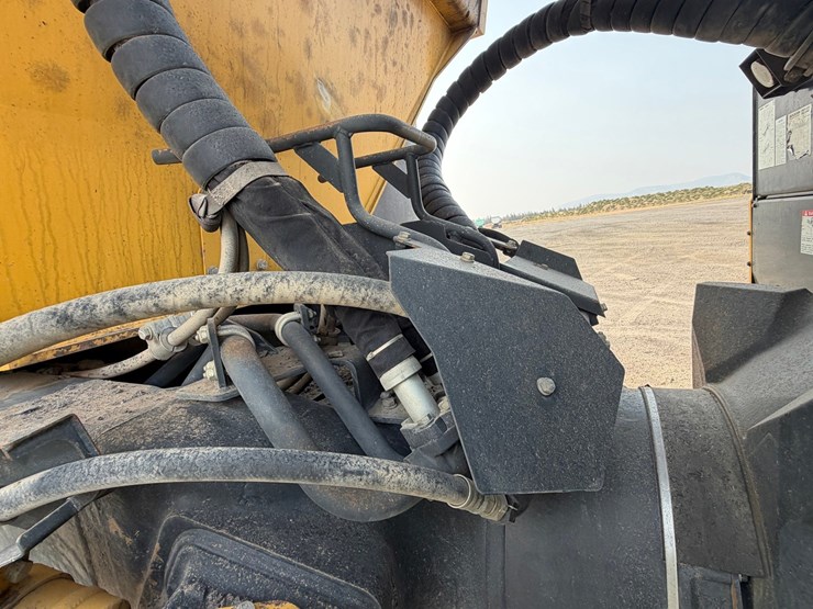 2018-komatsu-hm400-5-image-29