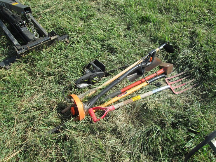 #46100-•-lot-of-misc-hand-tools-inv#46100-image-1