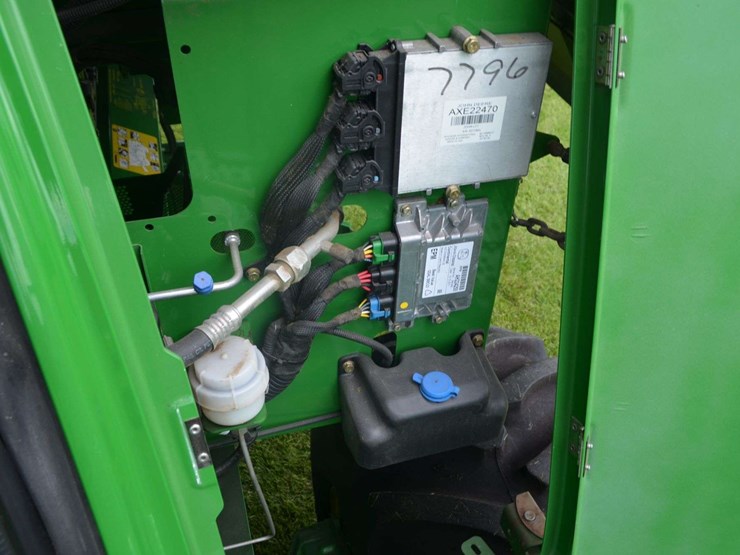 2012-john-deere-s550-image-81