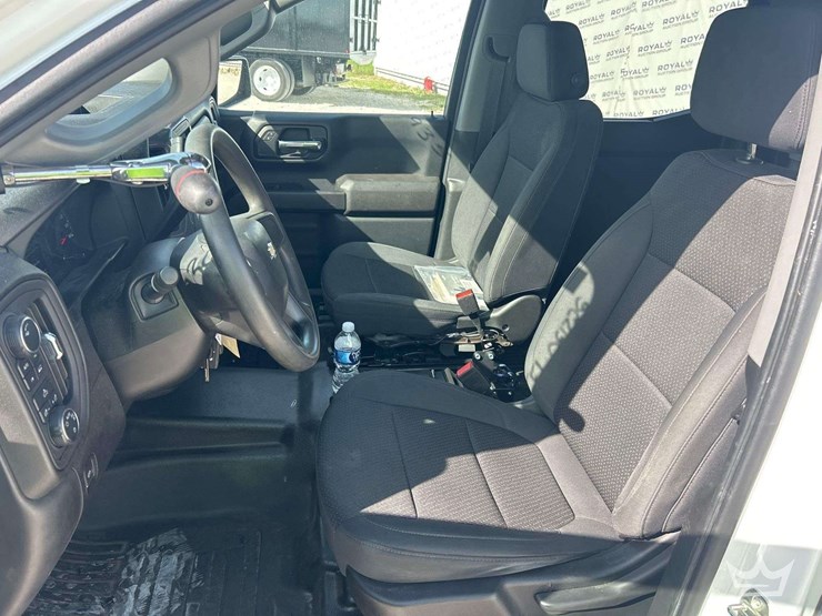 2022-chevrolet-silverado-1500-image-17