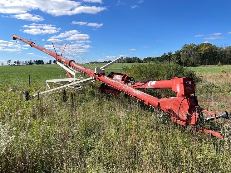 buhler-farm-king-1060-image-2