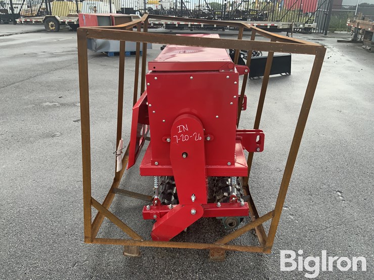 2026-massey-ferguson-730-image-8