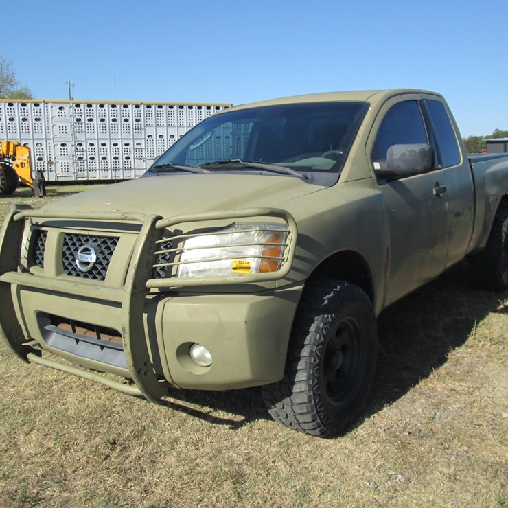 2004 NISSAN TITAN