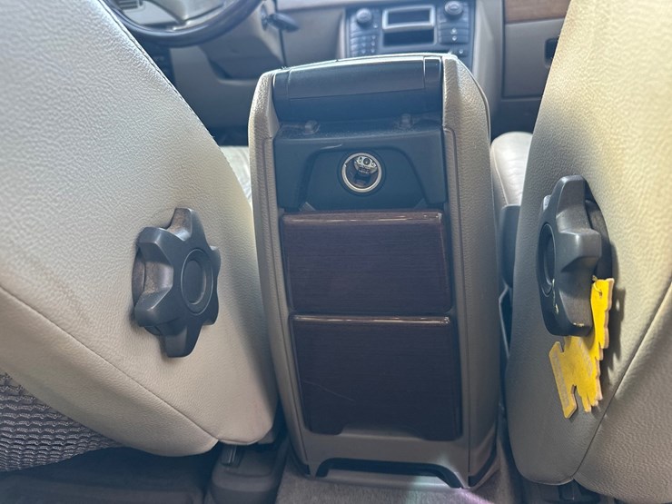 2004-volvo-xc90-image-31
