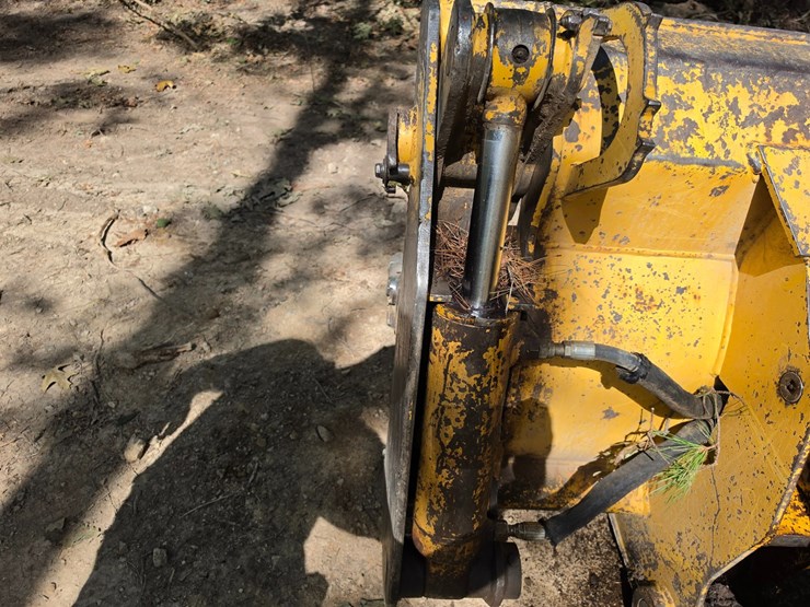 deere-555g-image-72