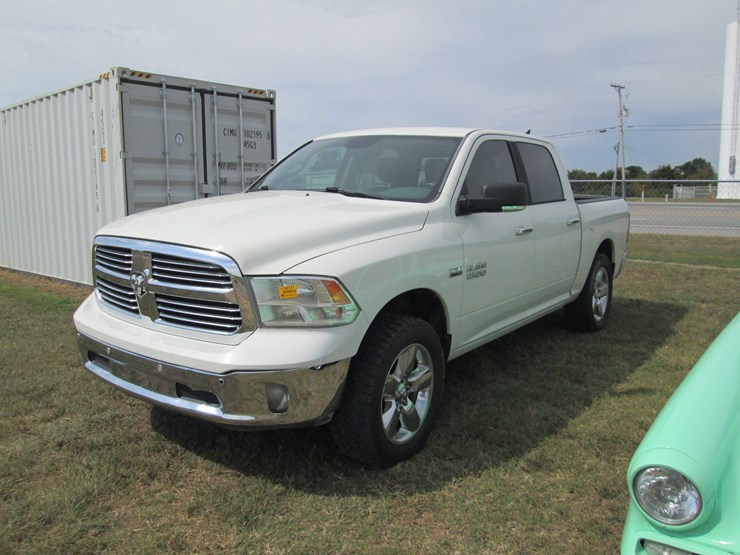 2016-dodge-ram-1500-image-1