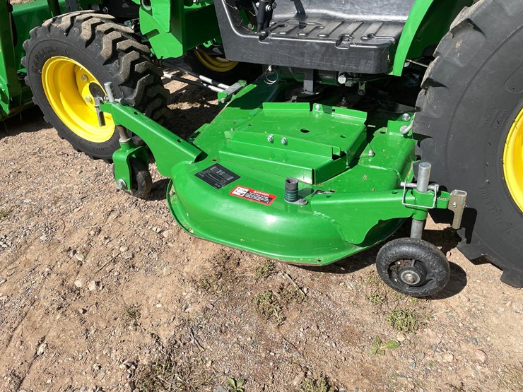 2025-john-deere-2025r-image-18