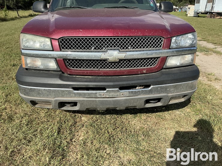 2004-chevrolet-silverado-1500-image-11