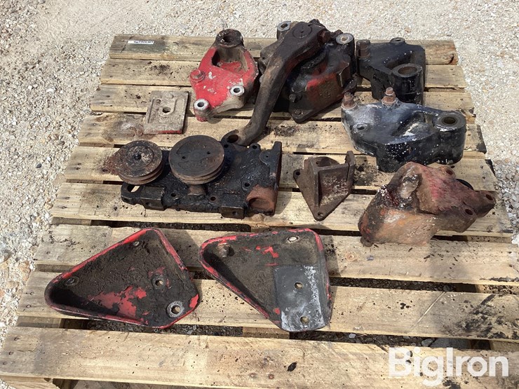 k100-steering-box,-spring-hangers,-water-pump-image-6