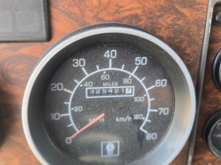 2001-kenworth-t800-image-56