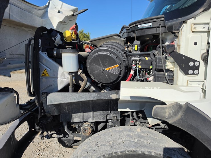 #25286-•-2021-international-hv607-truck-image-34