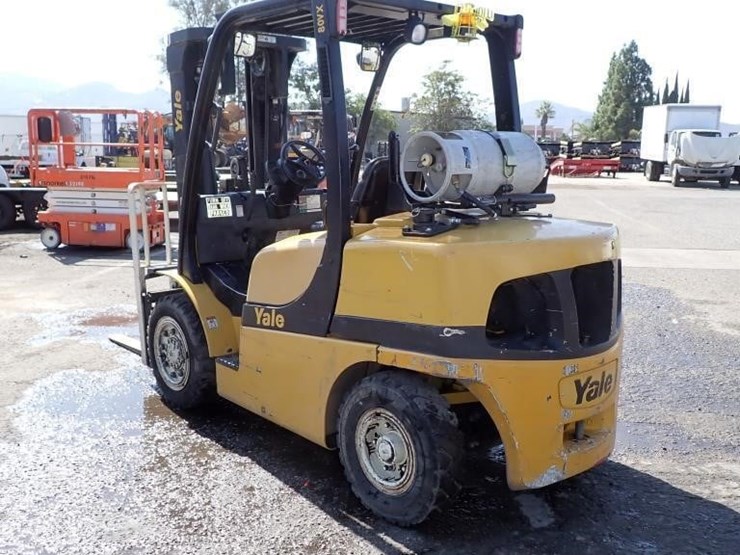 2006-yale-glp080vxngse090-forklift-image-4
