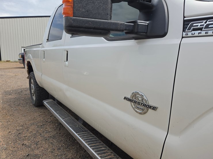2013-ford-f250-lariat-image-14