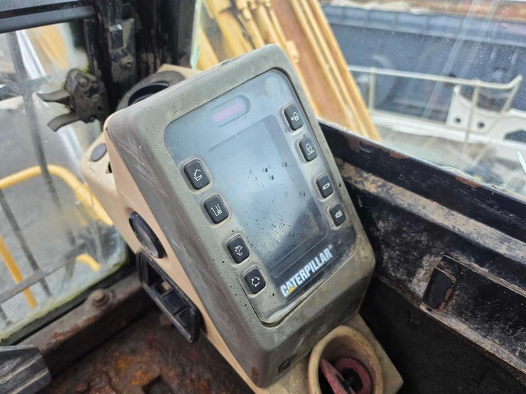 caterpillar-345b-image-28