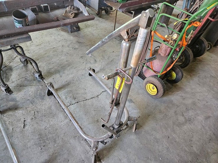 #8784-•-hoyer-lifty-shop-lift-image-8