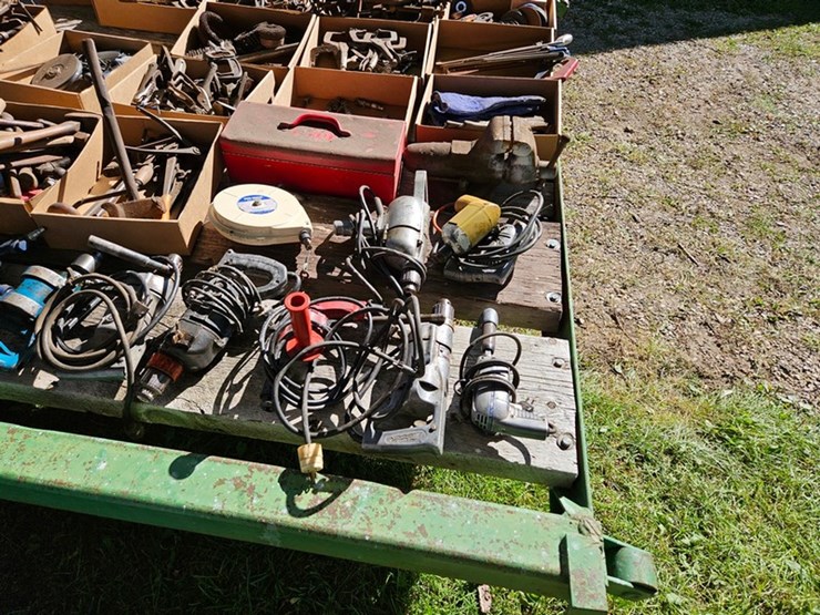 #8000-•-live-on-the-ground-only-items-image-55