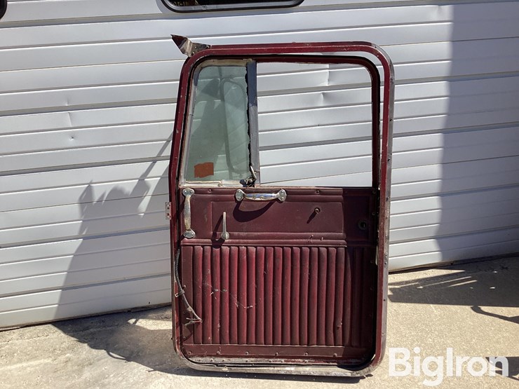 kenworth-pre-1972-top-handle-front-passenger-side-door-image-6