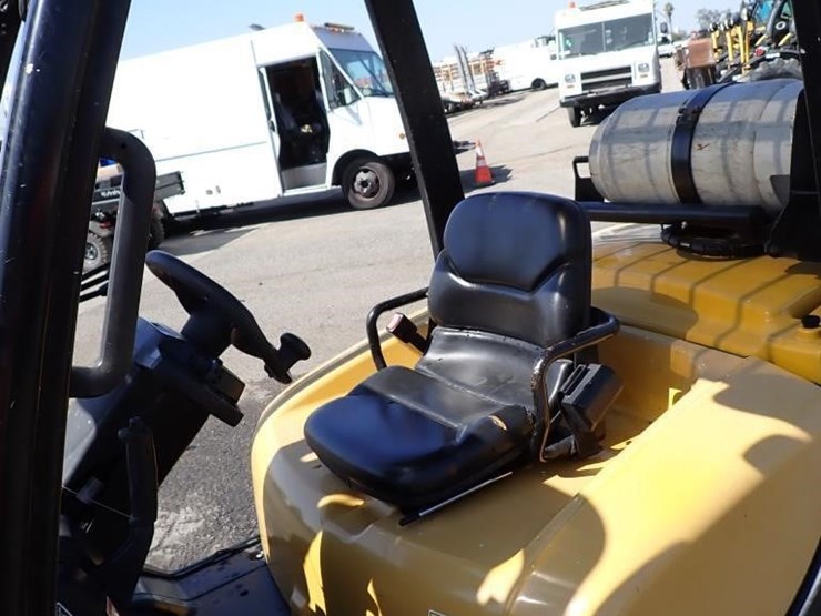 2006-yale-glp080vxngse090-forklift-image-17