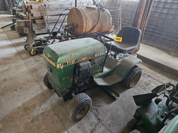 john-deere-116-image-1