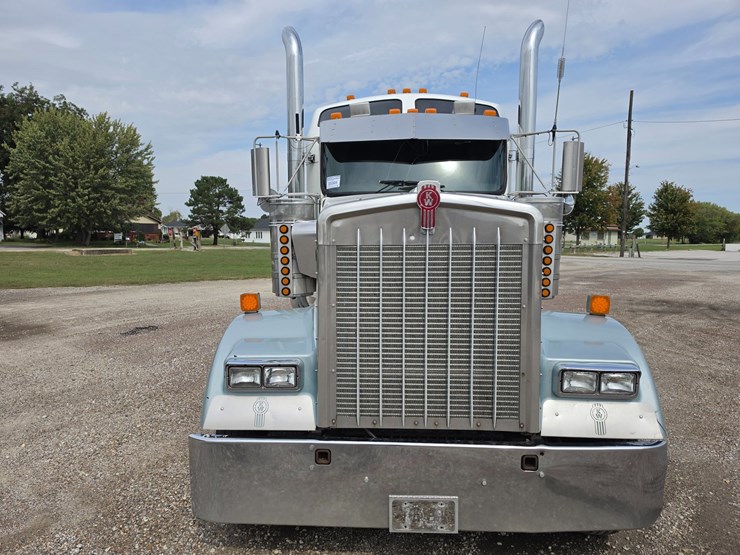 2007-kenworth-w900-image-28