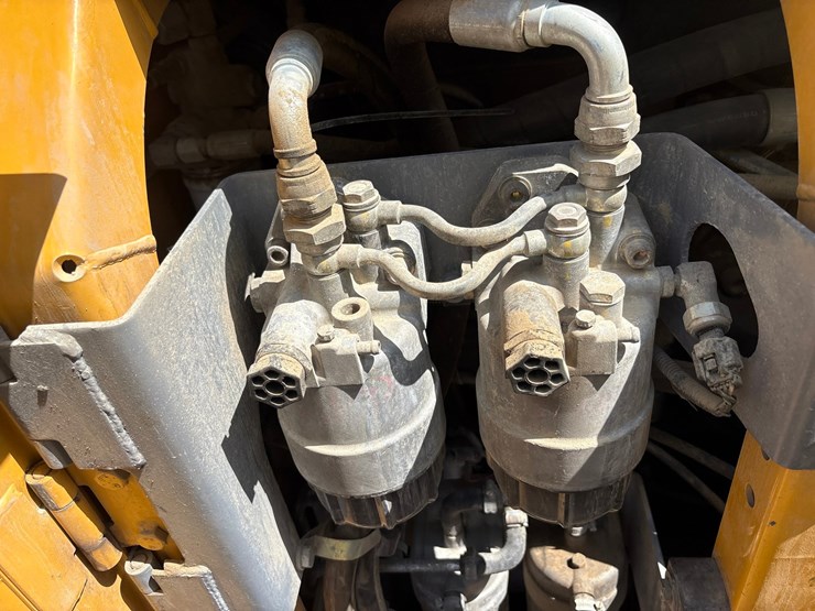 2012-deere-470g-lc-image-79