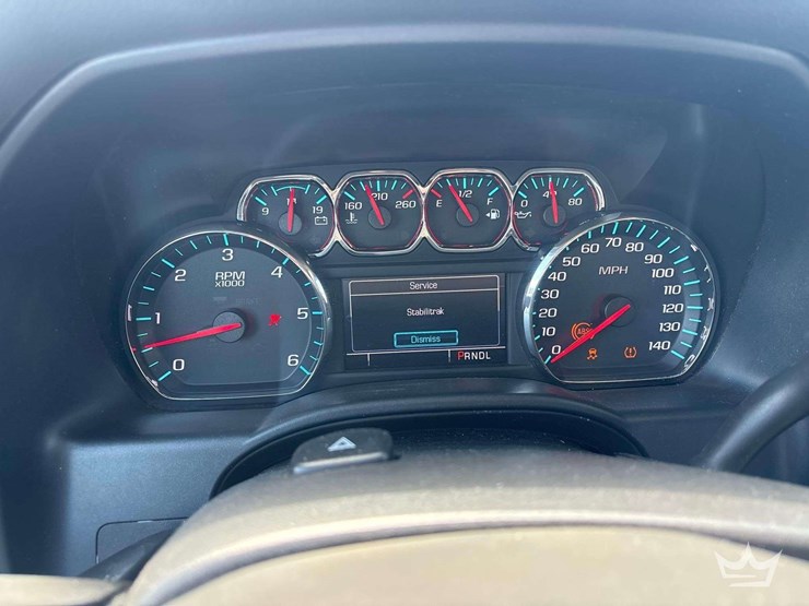 2017-chevrolet-silverado-1500-lt-image-11
