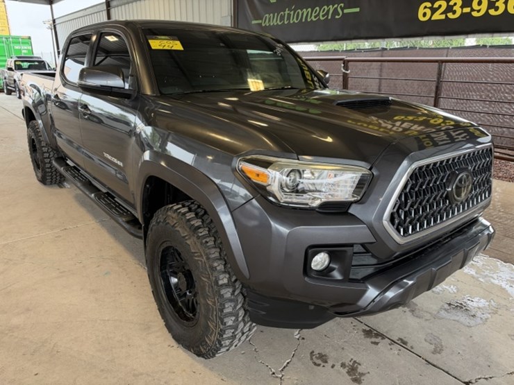 2019-toyota-tacoma-image-2