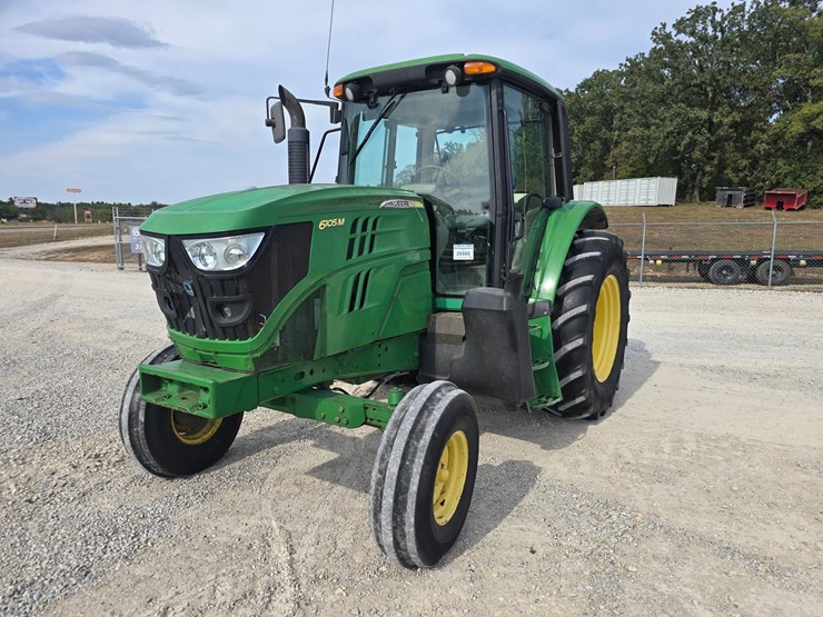 john-deere-6105m-image-1