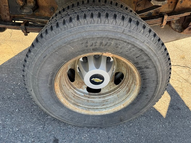2014-chevrolet-3500-image-59