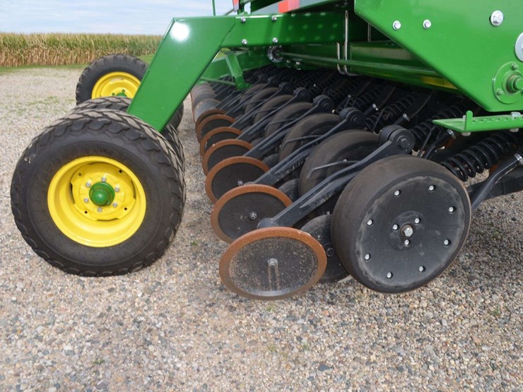 2016-john-deere-1590-image-4