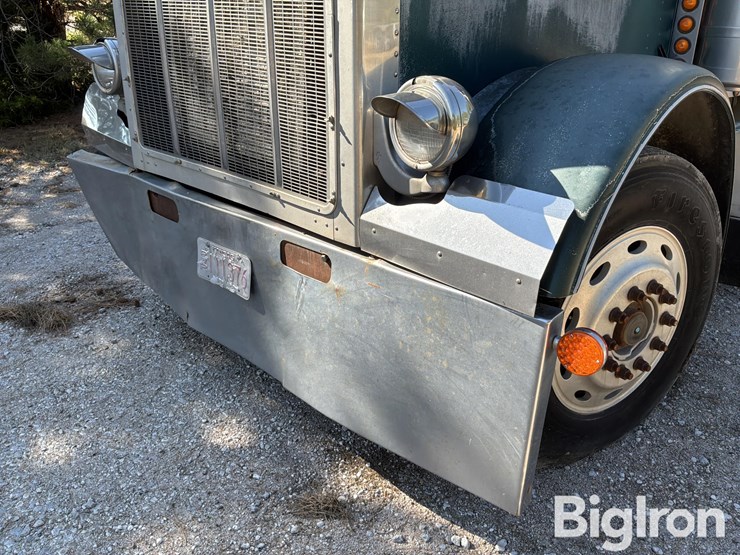 1995-peterbilt-379-image-12