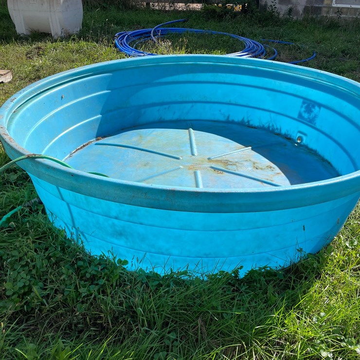 #1636 • Behlen 8' Ploy Stock Tank