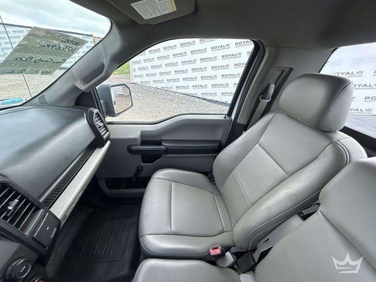 2017-ford-f150-image-19