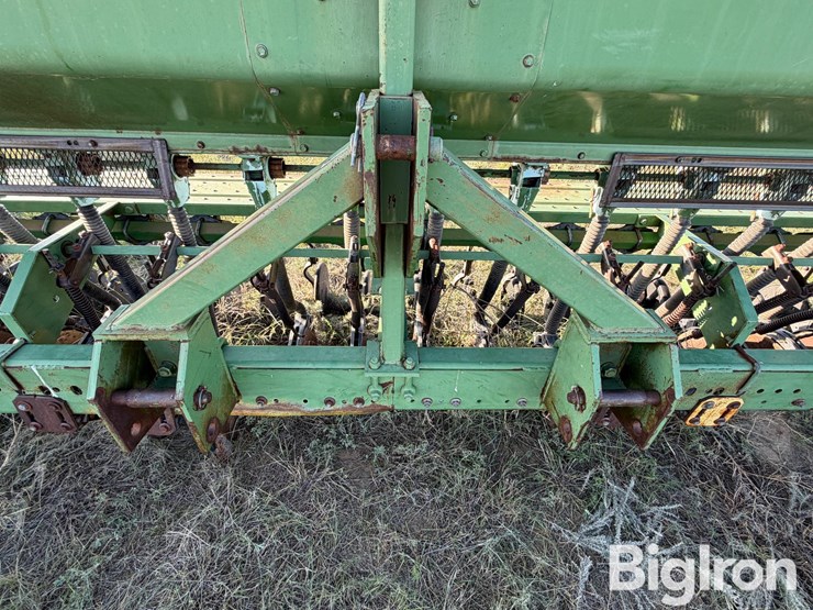 john-deere-520-image-10