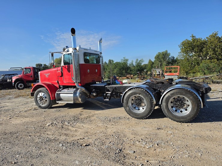 2006-peterbilt-378-image-9