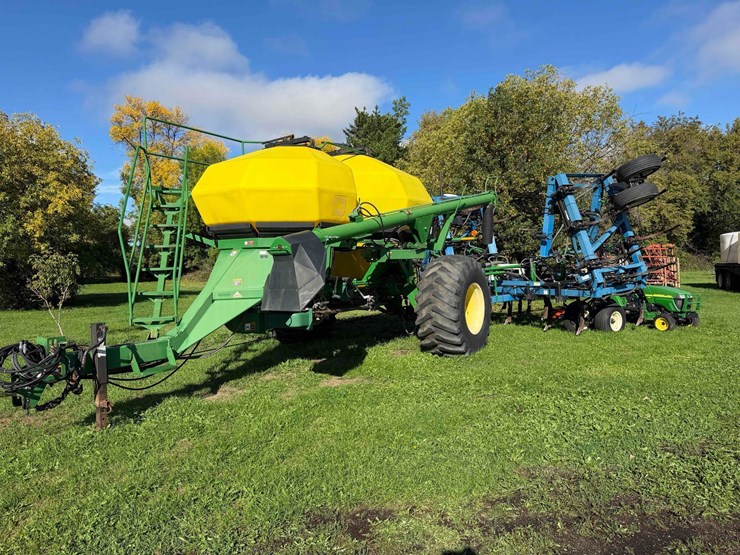 john-deere-1900-image-1