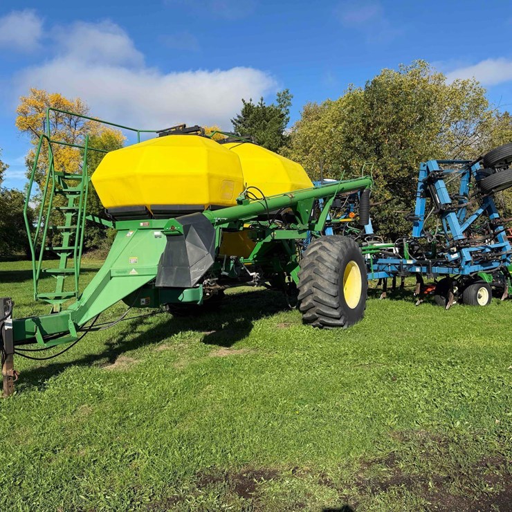 JOHN DEERE 1900