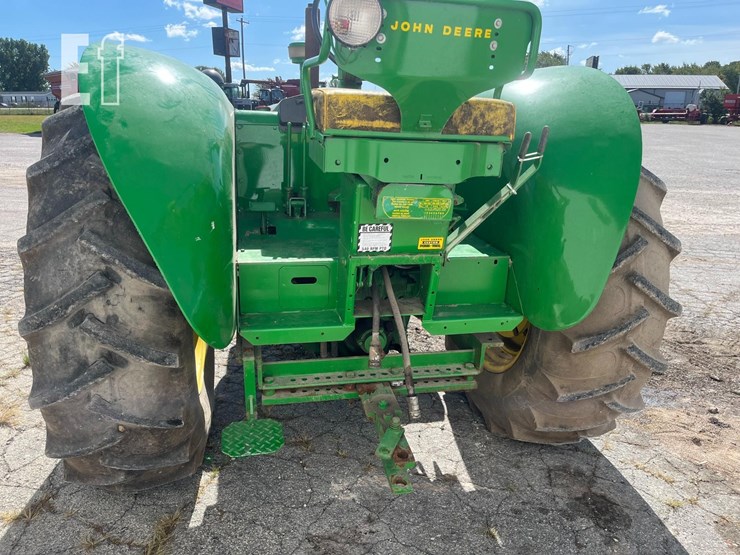 1959-john-deere-830-image-3