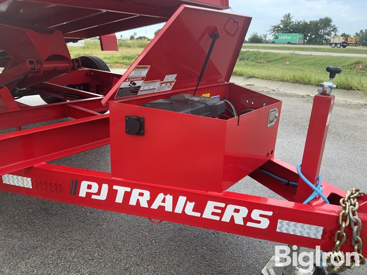 2025-massey-ferguson-730-image-13