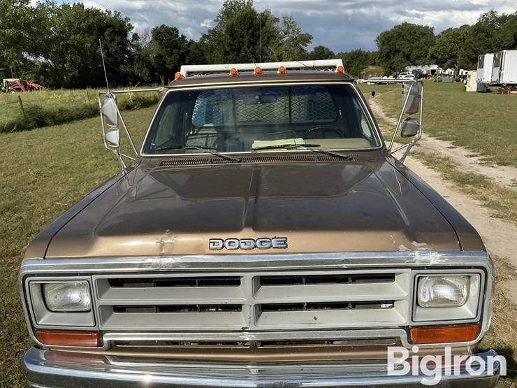 1989-dodge-ram-350-image-12