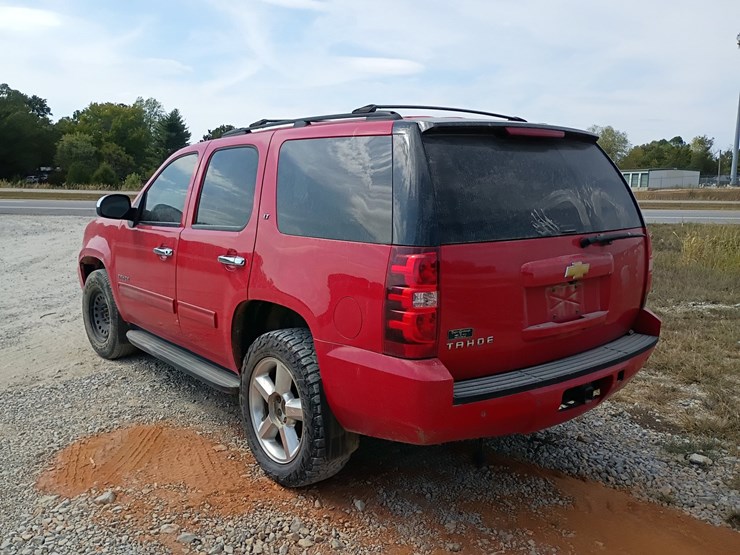 2013-chevrolet-tahoe-image-5