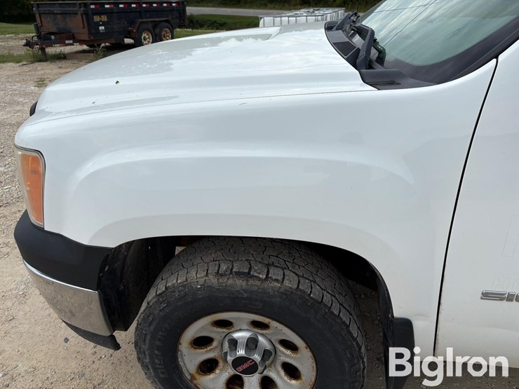 2010-gmc-sierra-1500-image-17