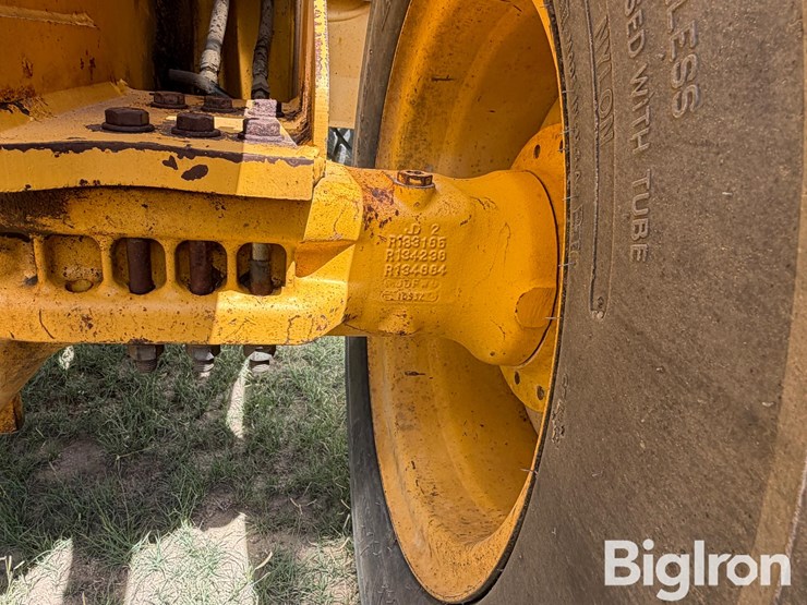 2001-deere-624h-image-17