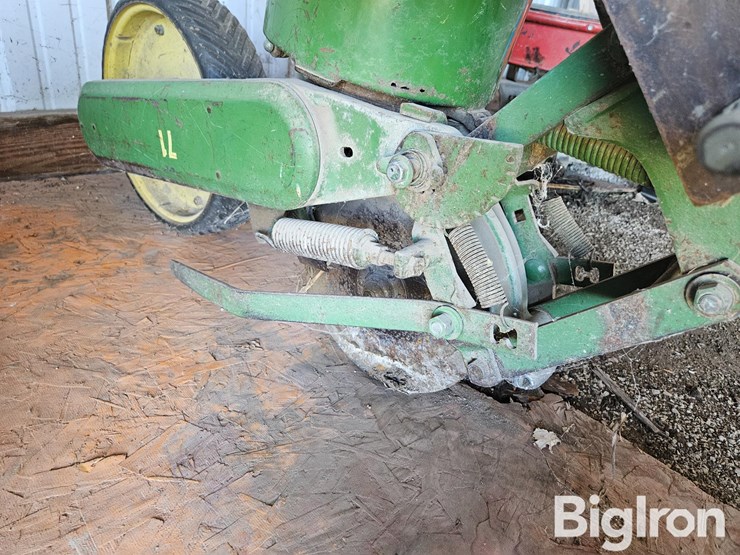 john-deere-71-image-11
