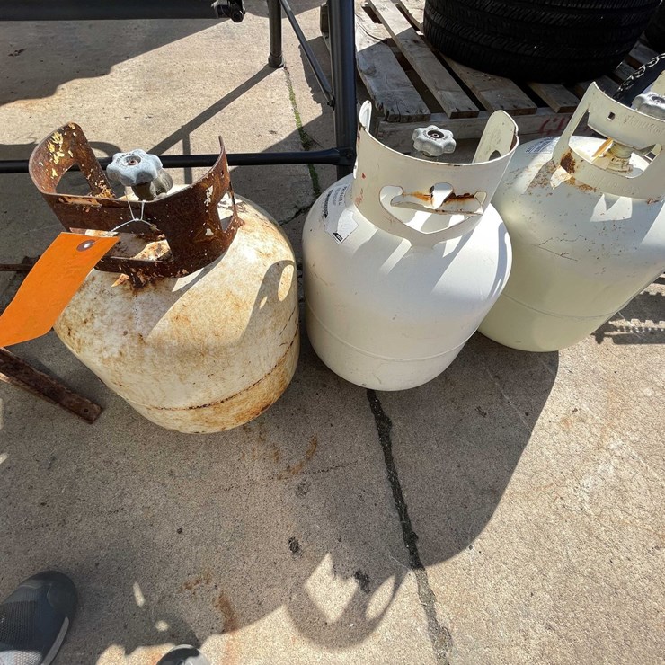 #4088 • Propane Tanks (03)